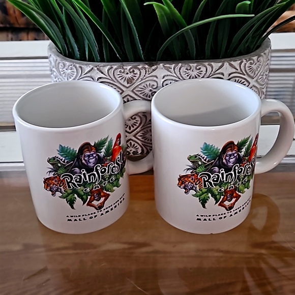 Rainforest Café Mugs - Picture 1 of 3